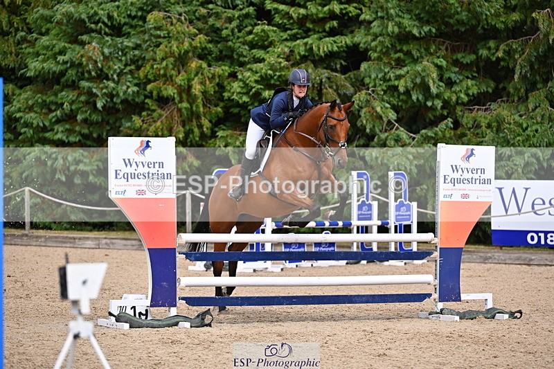 250802A-150543-06158 - F-279-Sophie.Robson-JOLLY.JEAN