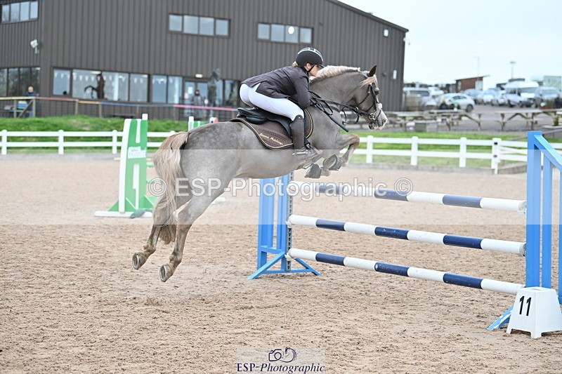 231119A-121014-05597 - Sun Cls 5 Newcomers & 1m Open