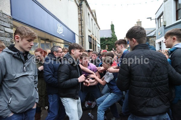 AA076256 - Christmas Boys Ba'