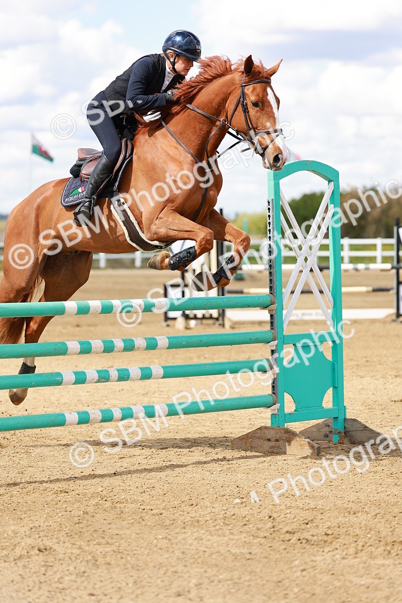 SBM_001885 - Class 4 - Senior Newcomers - 1.10m