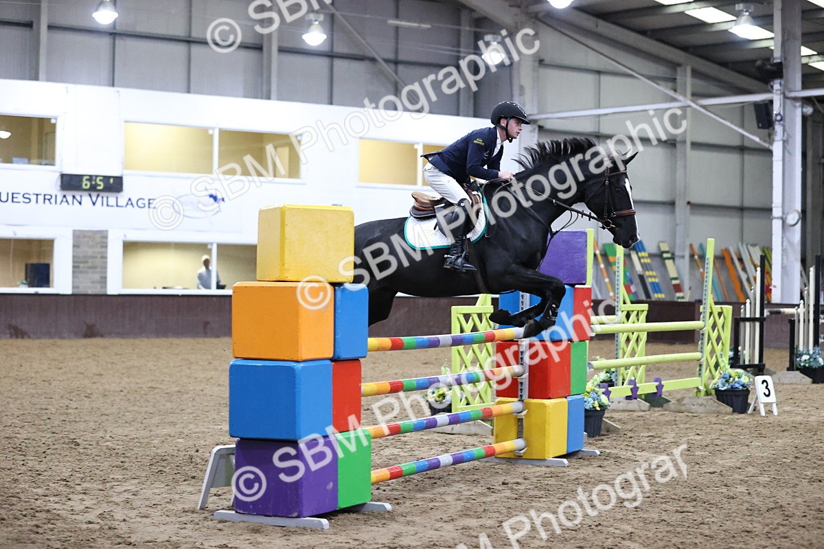 SBM_002061 - Class 4 - Senior Newcomers - 1.10m Open