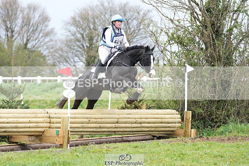 250419-130650-10053 - 424-Issy.Hollidge-CORBETT