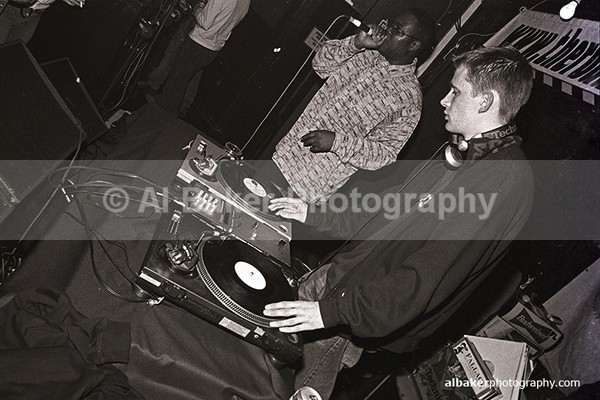 18 - Friends-&-Family @ the-roadhouse 19.04.03