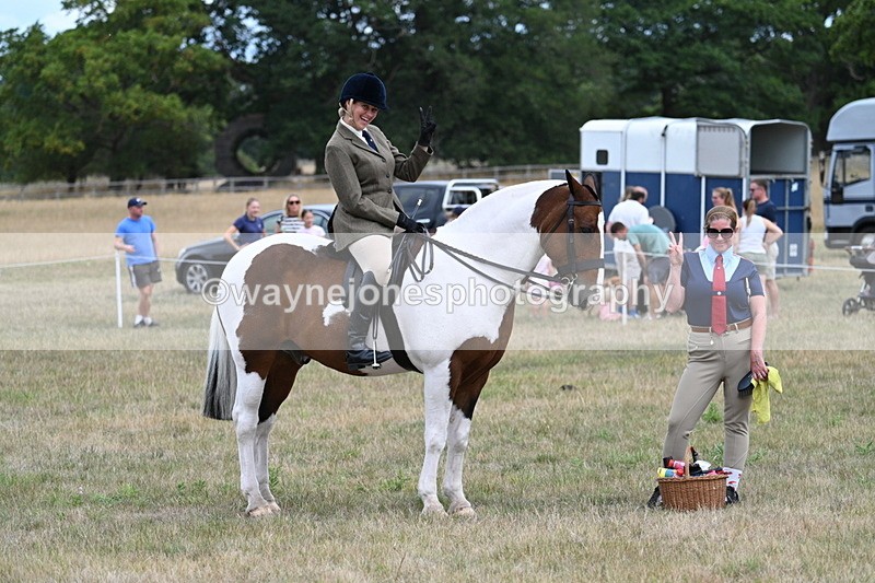 WJ7_4590 - Class 12 Ridden Cob