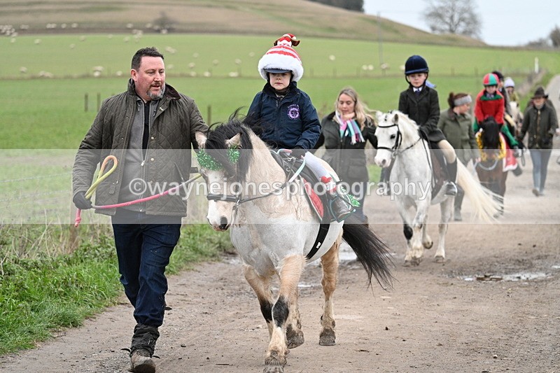 WJ7_1345 - Walk Home