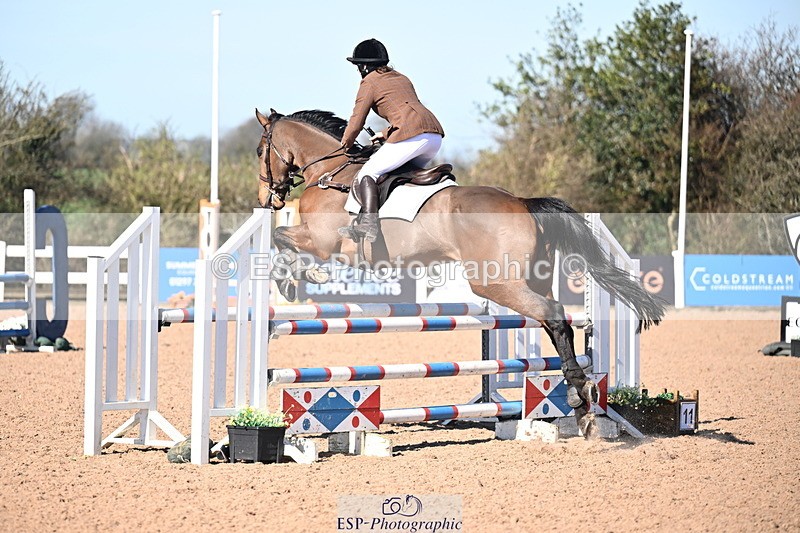 260318B-104000-00149 - Clear Round & Brit Nov 90cm
