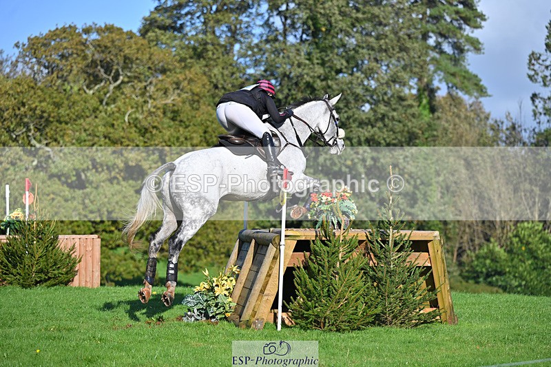 241025-111541-06687 - 014-Lizzie.Luxton-ST.TROPEZ