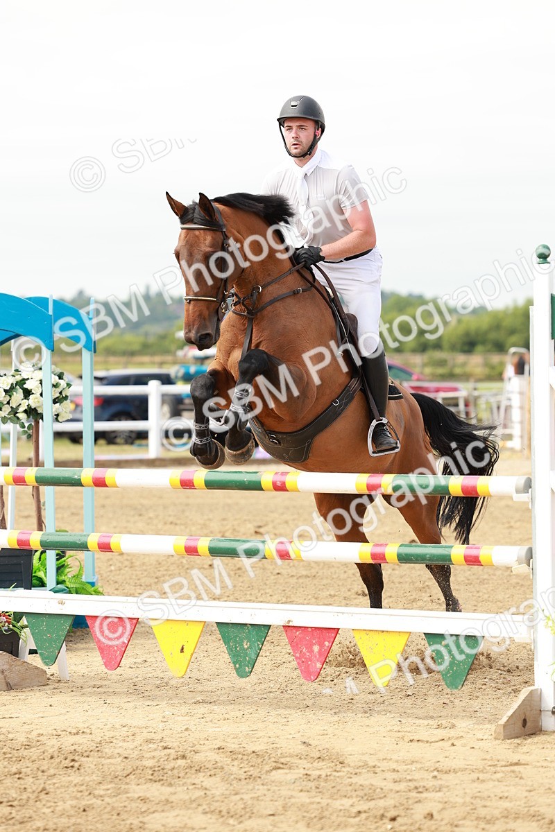 SBM_016891 - Class 20 - Senior Newcomers - 1.10m