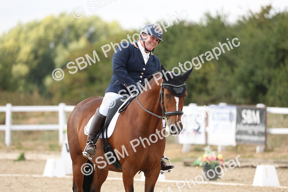SBM_015574 - Class 6 - E5 Silver 15.54.16.58