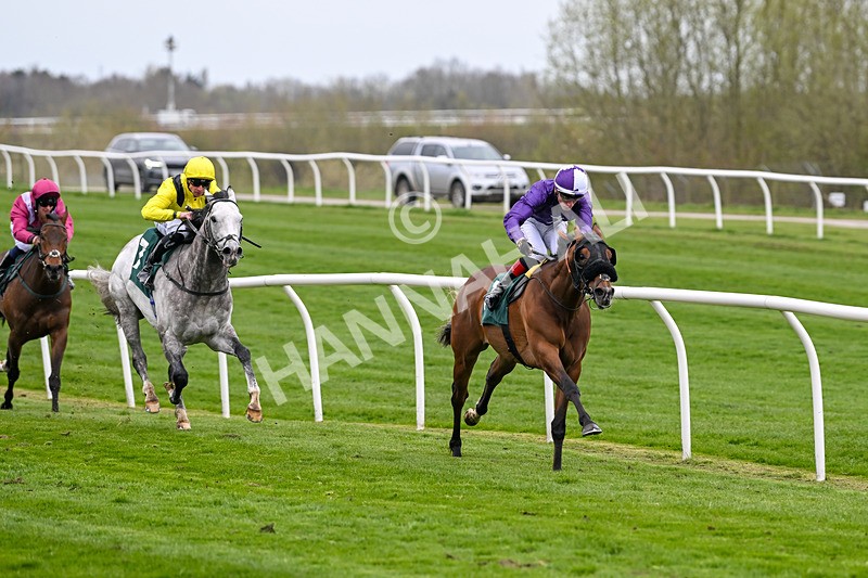 090425-Race 4-Monsieur Fudge-9915 - Race 4