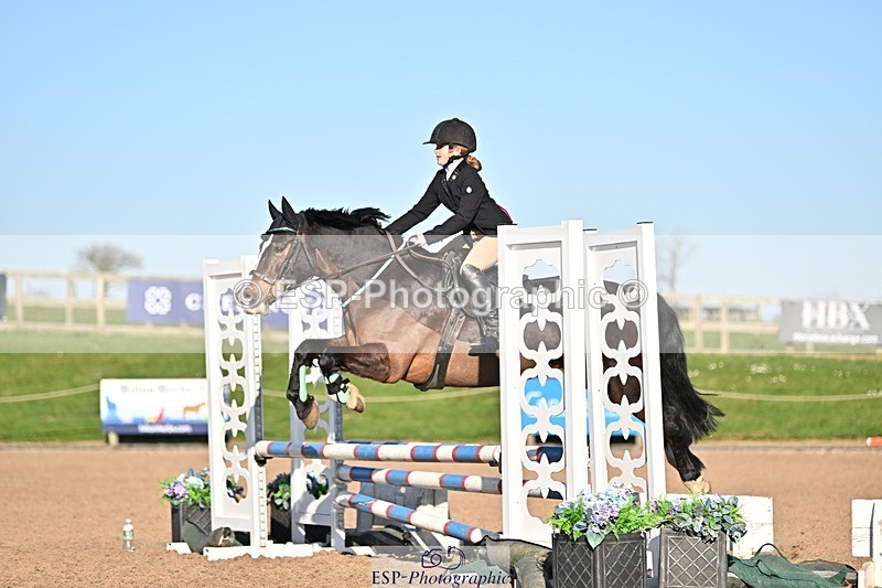 250401-172900-00438 - 70cm classes