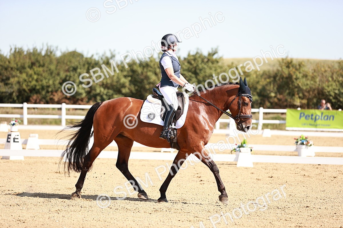 SBM_004410 - Class 12 - Novice 5 - 10.31-11.41