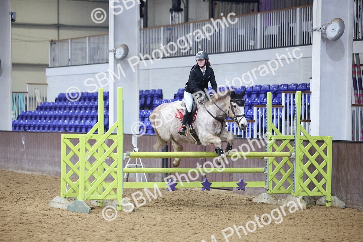 SBM_003334 - Class 11 - Blue Chip Pony Newcomers - 1.00m Open