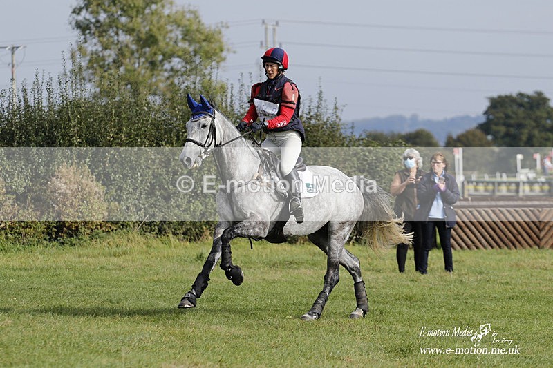  WWHT 171021 2965 - Intermediate (0.90m)  17/10/21