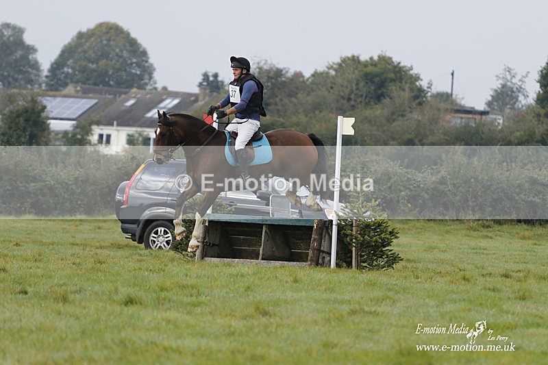 WWHT 171021 0676 - Novice Restricted (0.80m)  17/10/21