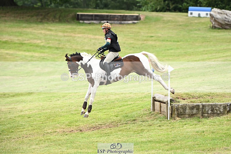 240825X-172722-37526 - 80cm XC 16.30 to 17.30