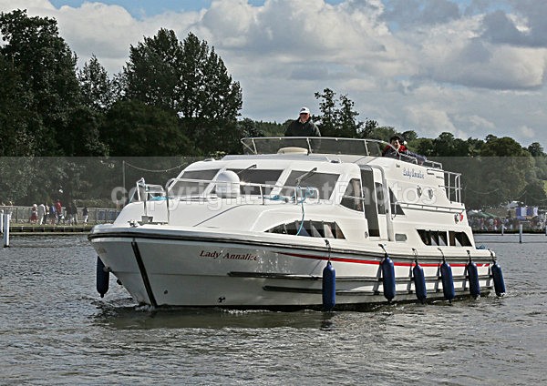 120701 LADY ANNALISE WT7A4217 - HENLEY ROYAL REGATTA - Sunday 1st July 2012
