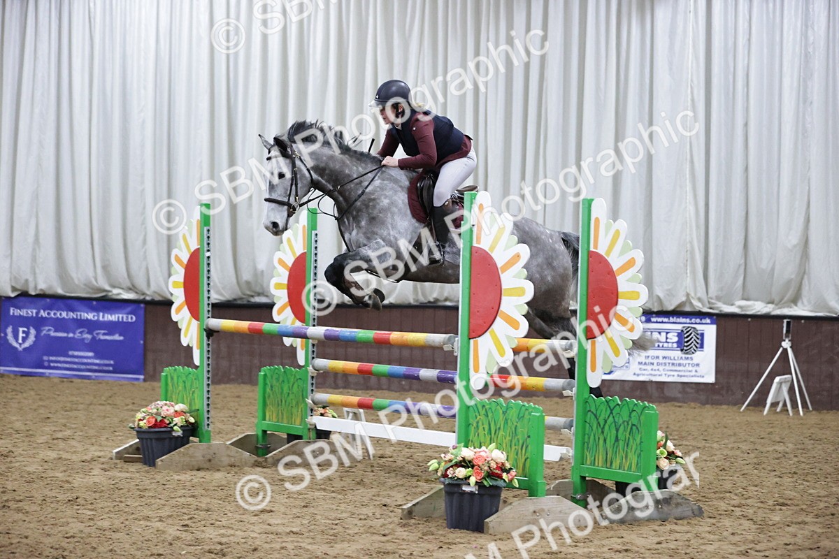 SBM_001255 - Class 4 - Senior Newcomers/ 1.10m Open