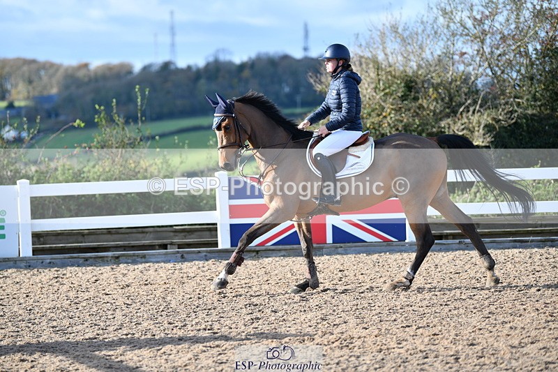 231110A-135939-00730 - Cls 5 Newcomers & 1.10m Open