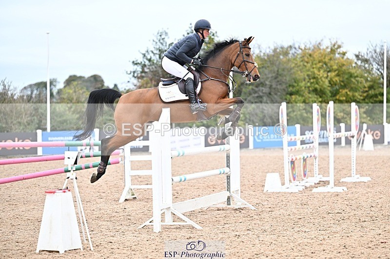 251015-131105-00506 - Cls 4 Newcomers and 1.10m Open