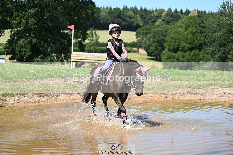 240729B-145955-02941 - Abbie's Group XC