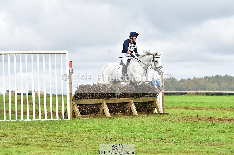 231021-130152-18344 - 437-DONBEG.GREY-Hannah.Underhill-SC+XC