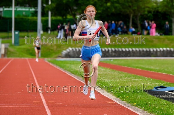Relays25-916102 - Track Female Set One