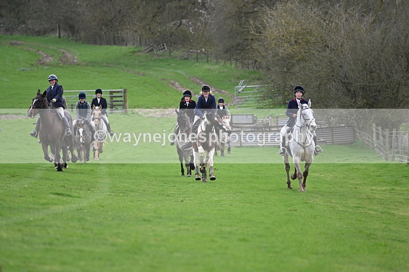 WJ6_9115 - Line Three