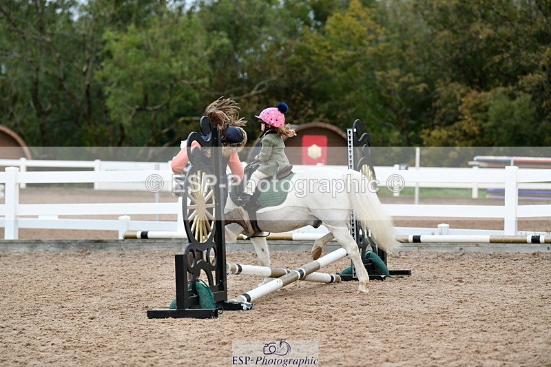 241013B-084530-00013 - Cls 1 Clear Round