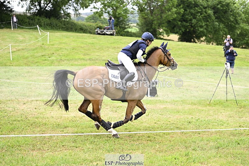 250524A-111652-09129 - B-321-Laura.Collett-BALANCERO