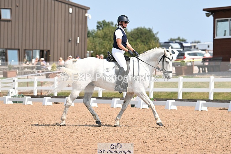 250816-124235-04541 - 061-Lyn.MillerRunnymead.Diamond