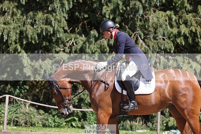 230526-153010-06721 - 381-CAROLINES_AIR_KM-Izzy_Taylor-WEDTrotUp+DR