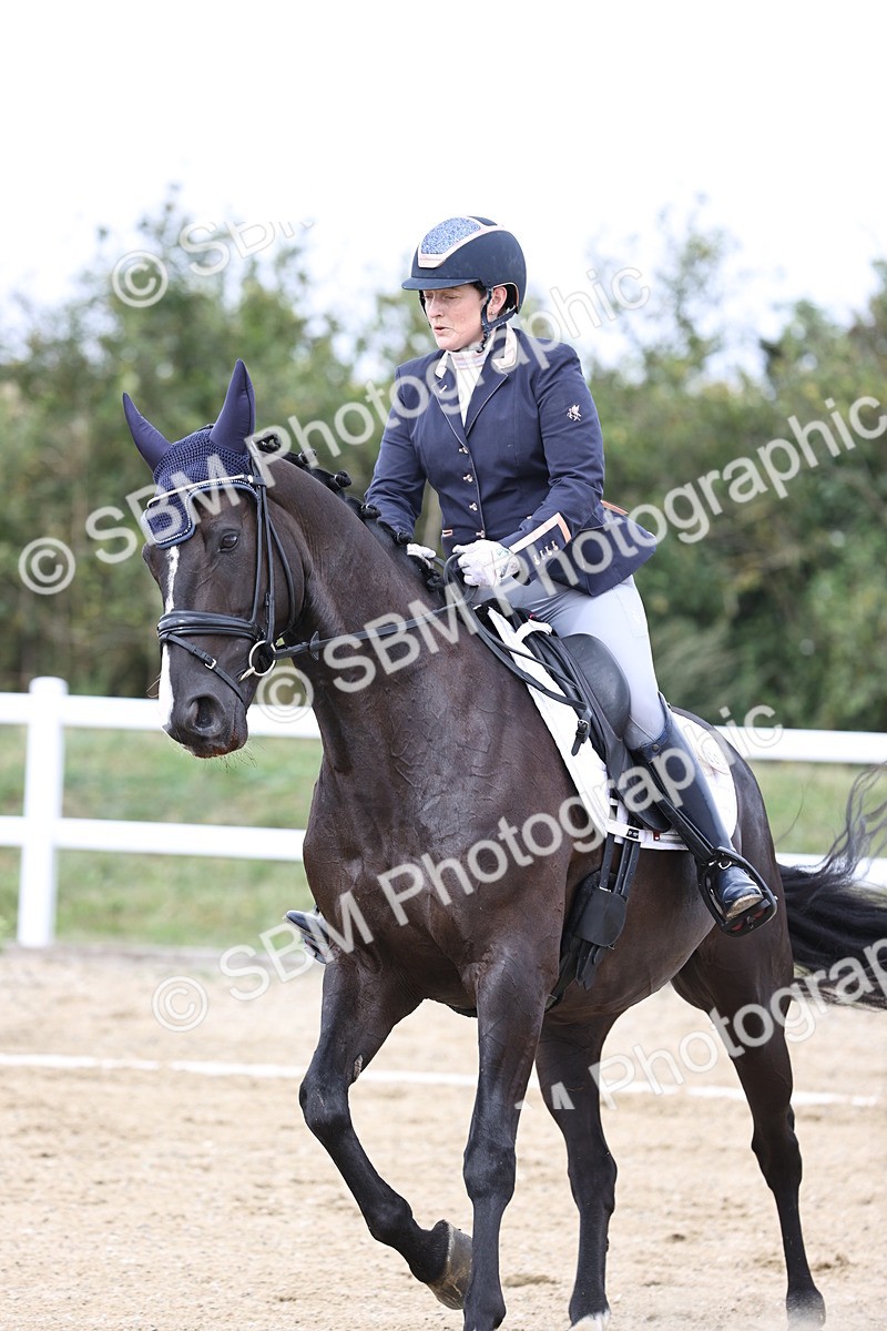 SBM_017582 - Class 14 - Novice 23 - 13.52-14.55