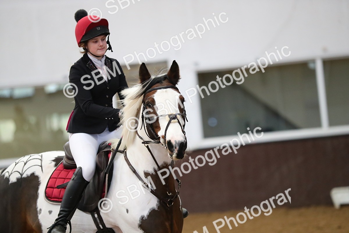 SBM_001354 - Class 3 - Horse & Hound