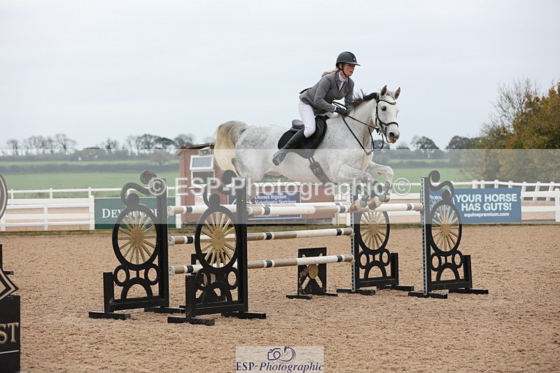 241101A-135854-02319 - FRI Cls 6 Foxhunter and 1.20m Open