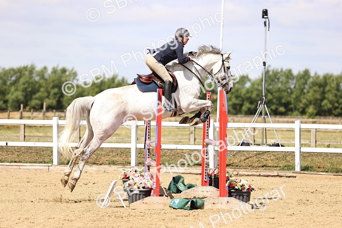 SBM_009787 - Class 8 - Senior Newcomers - 1.10  Open