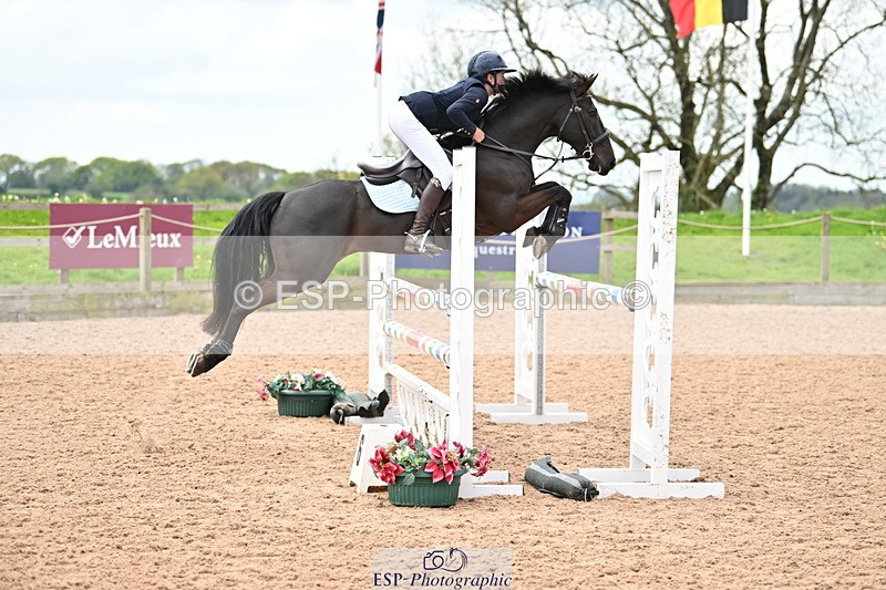 240506A-121958-08646 - Cls 5 Pony Foxhunter & 1.10m Open