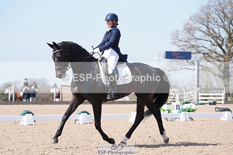 250404-132650-06173 - 003-Abbie.Newbury-Seagry.Firstamour