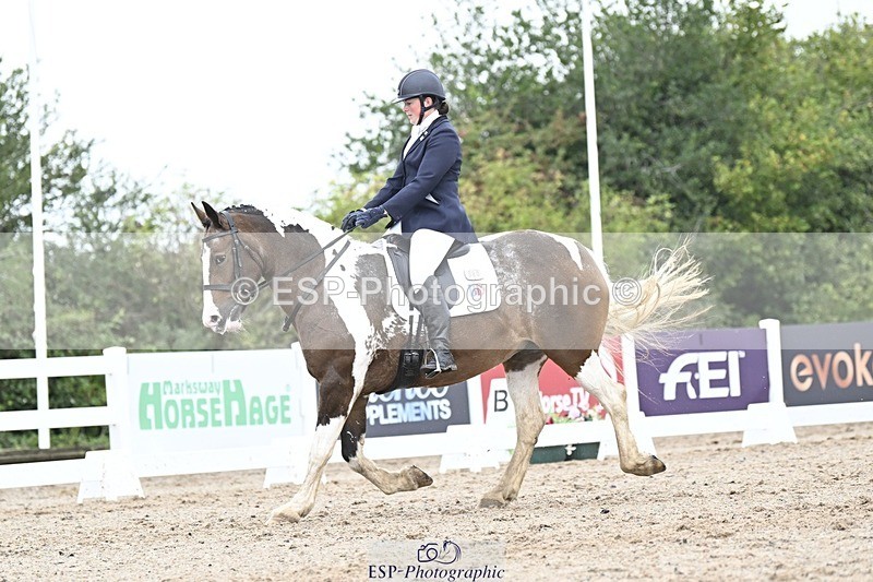 250907-123553-08063 - 080-Rebecca.MorrisSally.XIII