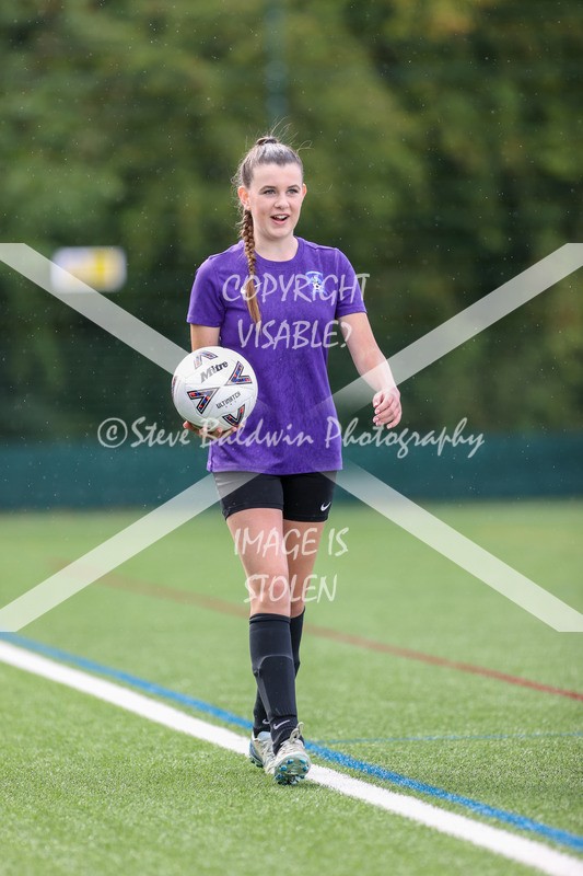 1DX30484 - 2025-09-13 FC Abbey Meads U17 Girls Purple V Cumnors U17 Girls