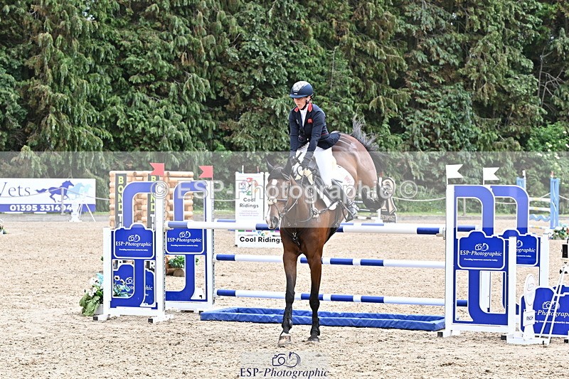 250524A-134729-11909 - D-451-Laura.Collett-DRUMGIVEN.MR.CHARISMA