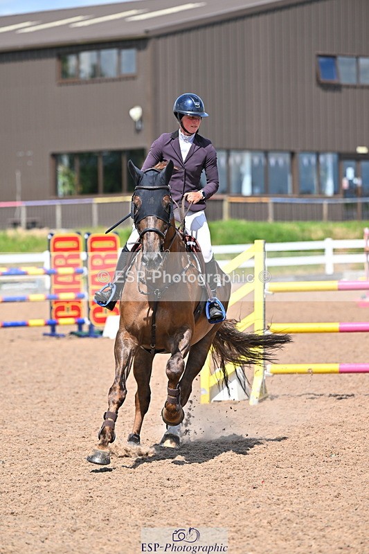 240619A-153015-00831 - Cls 5 Snr Foxhunter and 1.20m Open