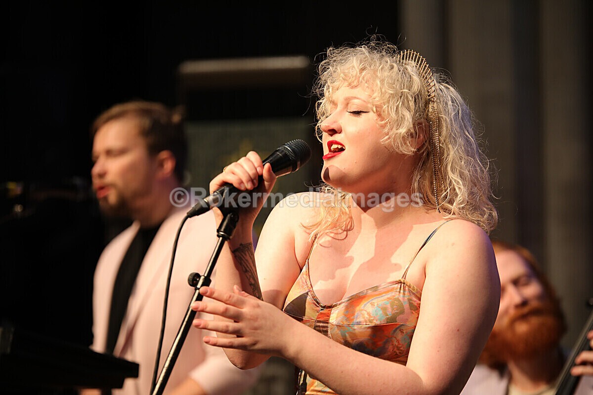 FOLK N BLUES-431 - FOLK and BLUES SEPT 2022