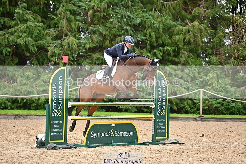 251026A-121345-24281 - E-384-Holly.Horton