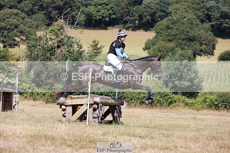 250802A-130347-04247 - A-034-Annastasia.Cross-KENNDALE