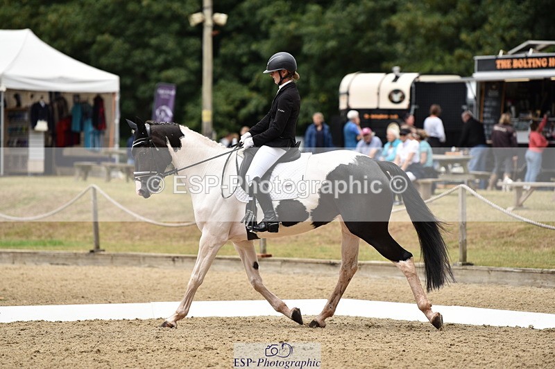 140110A-011910-10886 - 002-Michelle.Wallis-Alvescot.Winning.Mood