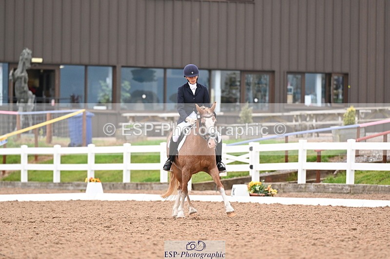 240817A-170500-10670 - 281-Caroline.Stagg-Dycott.Classy.Rose