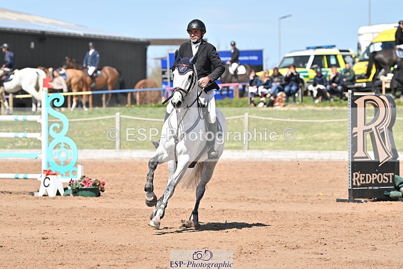 240420A-133520-11412 - Cls 7, 2 Star Medium Tour 1.35m