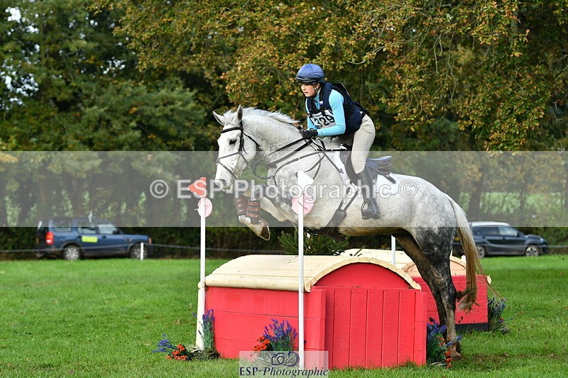 251025A-095943-15210 - D-329-Clementine.Montgomerie