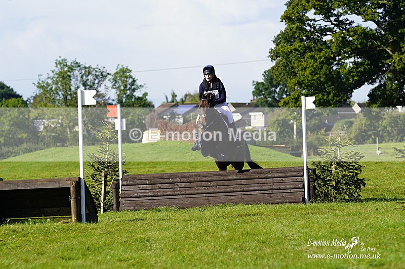  WWHT 031021 572 - WWEC Novice Restricted (0.80m) 18/10/20